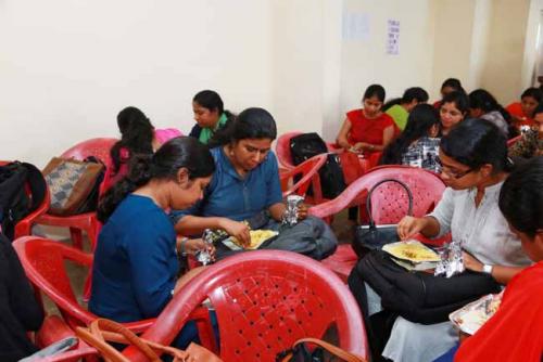 Students enjoying a sumptuous lunch