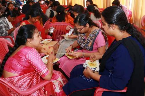 Students enjoying a sumptuous lunch